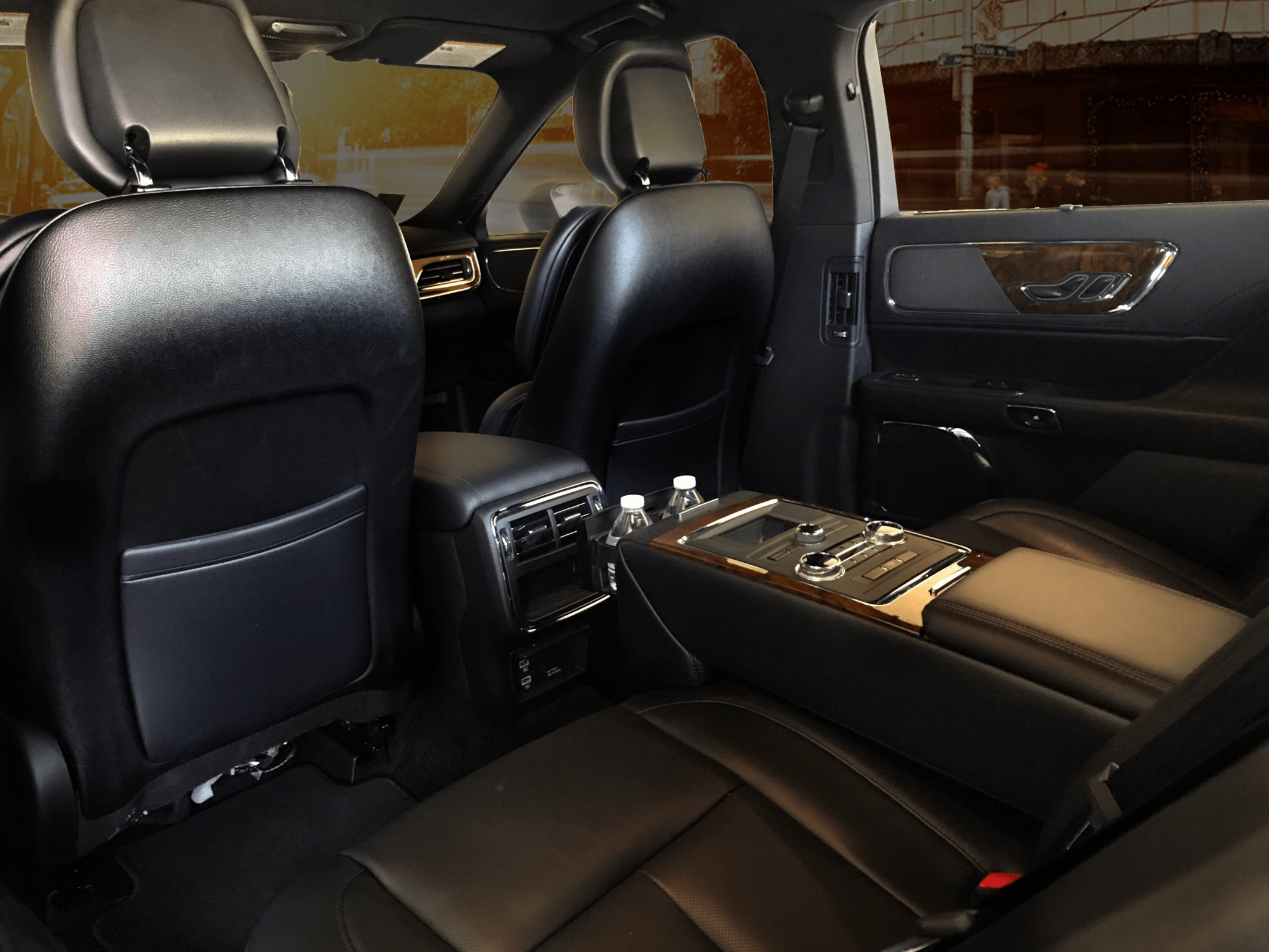 2017 lincoln contenintal interior rear driverside view